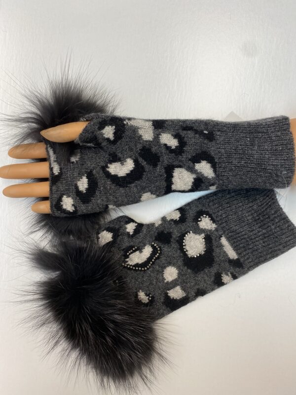 A Grey Color Woolen Gloves With Fur Ends Copy